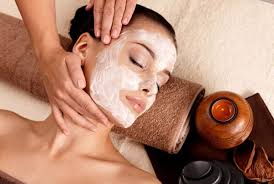Facial peeling and massage